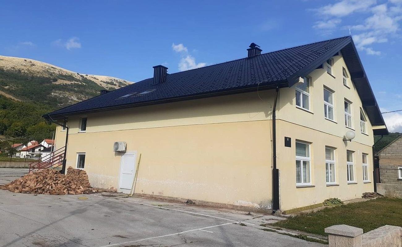 Montaj jgheaburi si burlane pentru acoperis